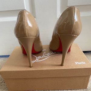 Timeless Louboutin pumps!